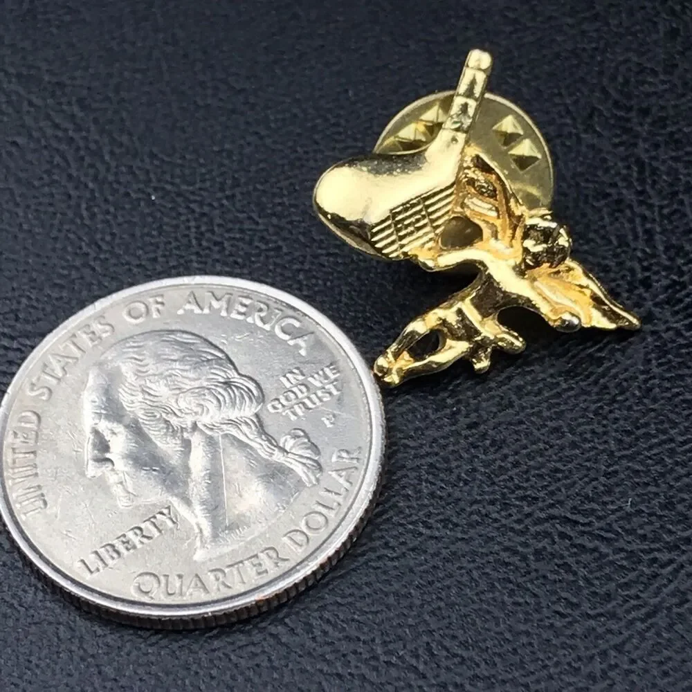Angel With Golf Club Gold Tone Vintage Pin Brooch